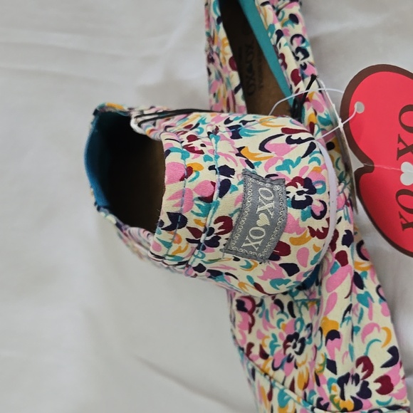 *New* with tags XOXO slip on size 10 - Picture 4 of 5